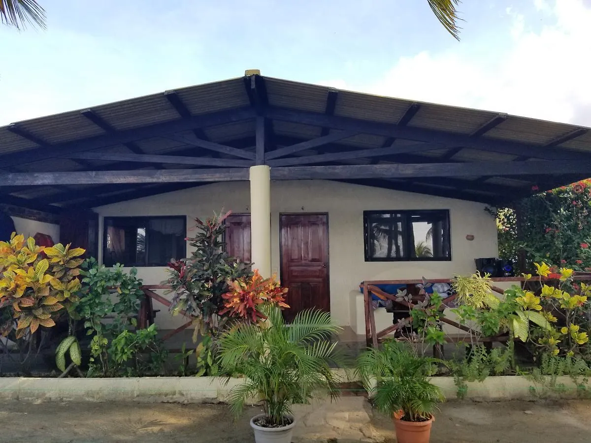 Hotel Los Jardines San Fernando de Monte Cristi